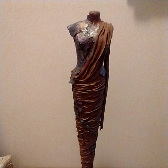 One of a kind headless bust draped‎  Woman - Picture 1 of 5